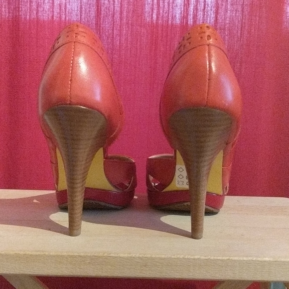 Red peep heels - Picture 4 of 8
